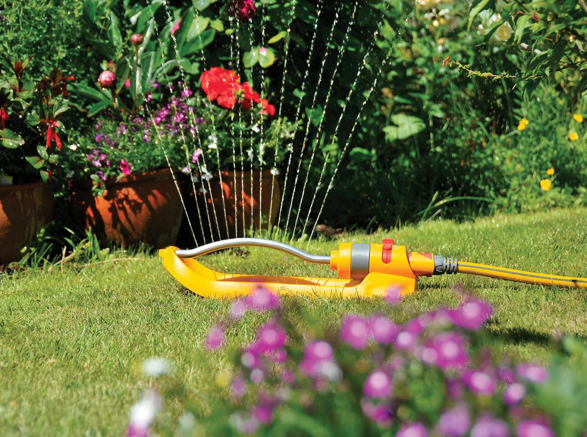 Rectangular Sprinkler Plus | Hozelock Ltd